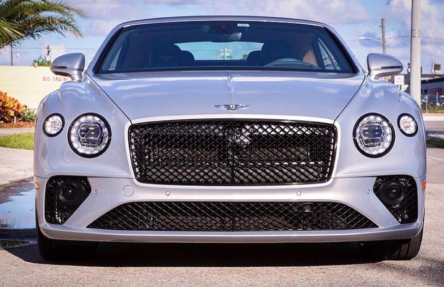  Bentley Continental GT Convertible by MetroWrapz 2019 года  (фото 3 из 4)